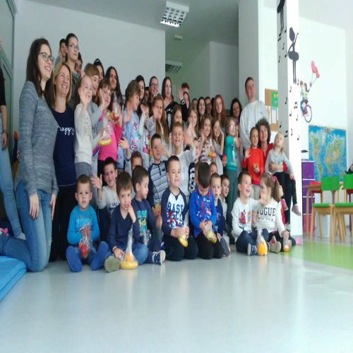 volonteri-medicinske-skole-s djecom-kutka-06
